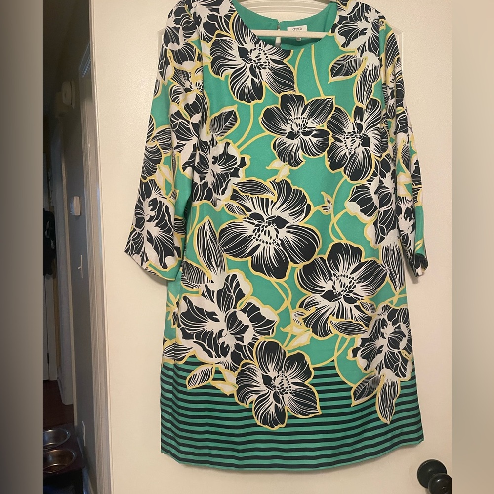 Crown & Ivy | Green Dress with Navy Floral Print | Size 14 | Smoke Free Home